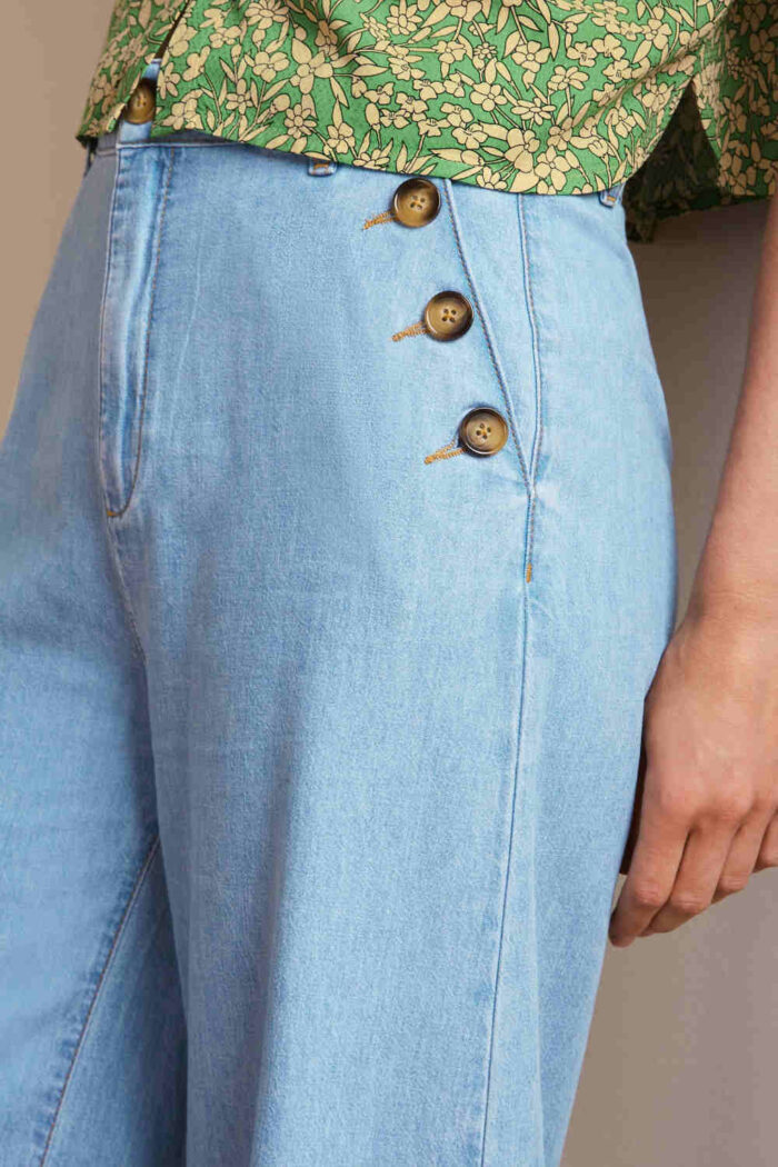 Lichtblauwe zomerjeans met wijde pijpen - Afbeelding 3