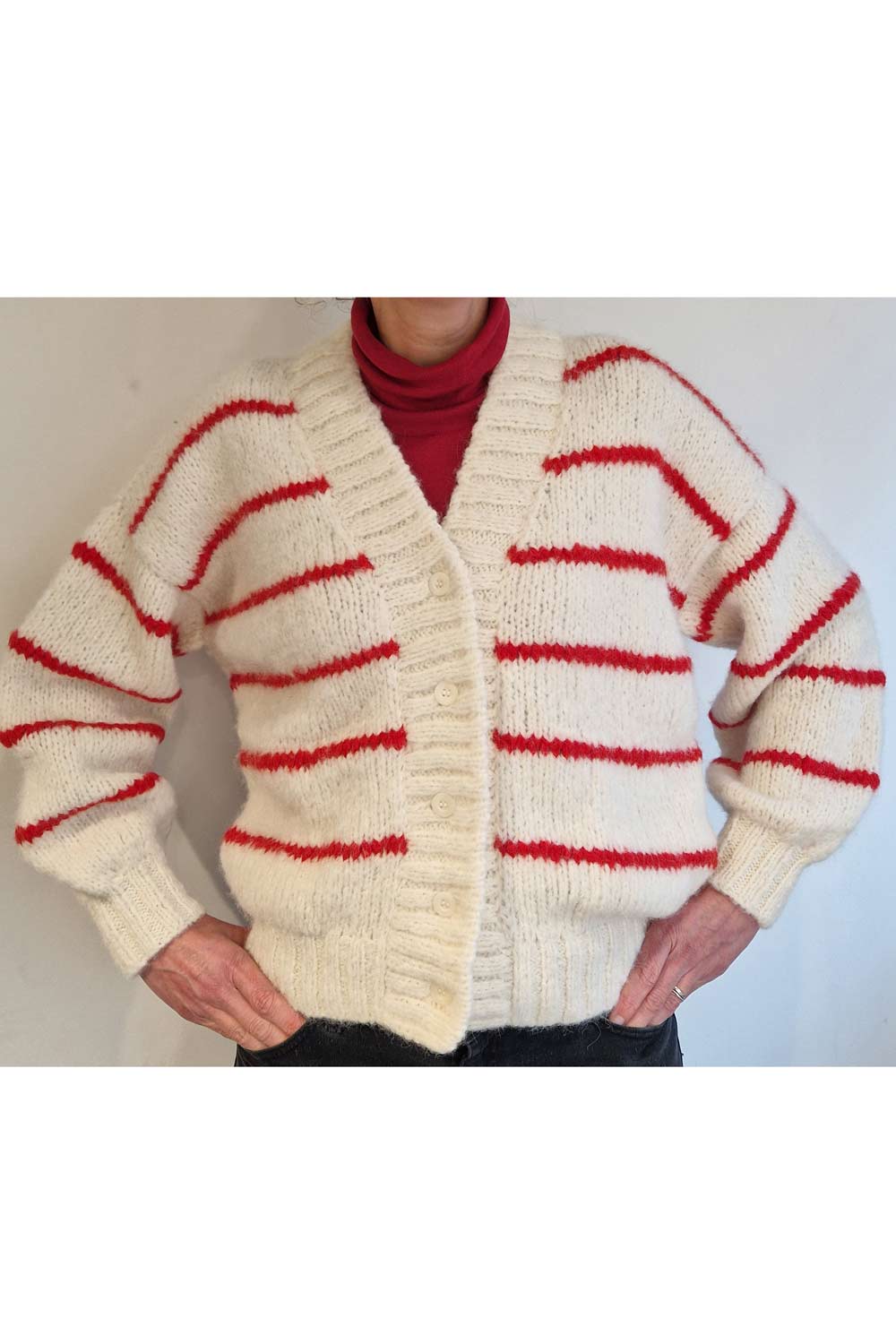 Baby alpaca vest v-hals rood gestreept