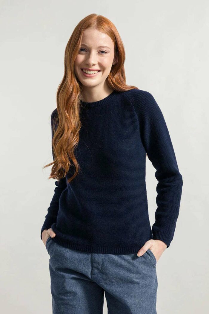 Donkerblauwe trui recycled kasjmier