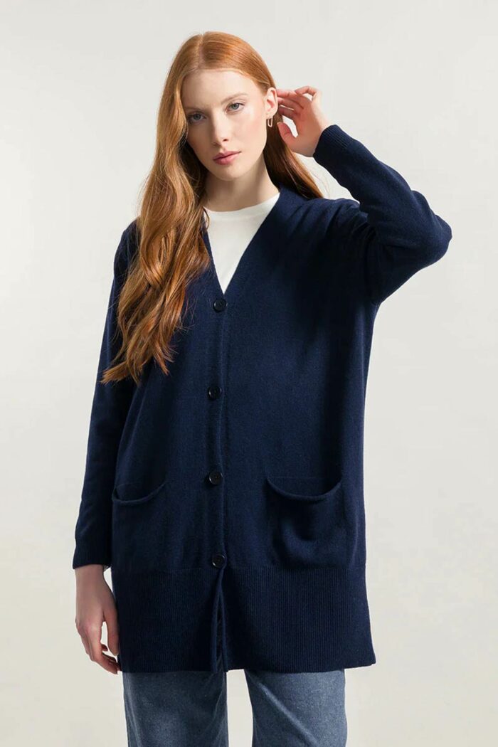 Lang vest met knopen recycled kasjmier