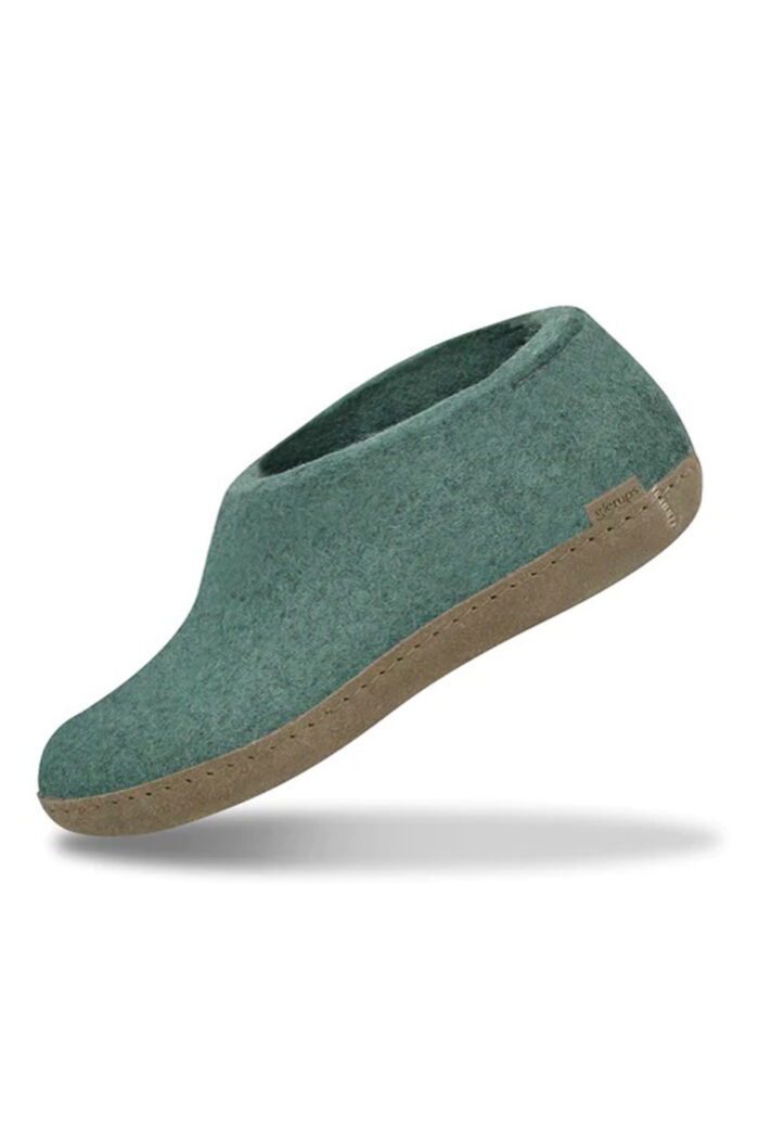 Wolvilten slof schoen - leren zool - lichtblauwgroen