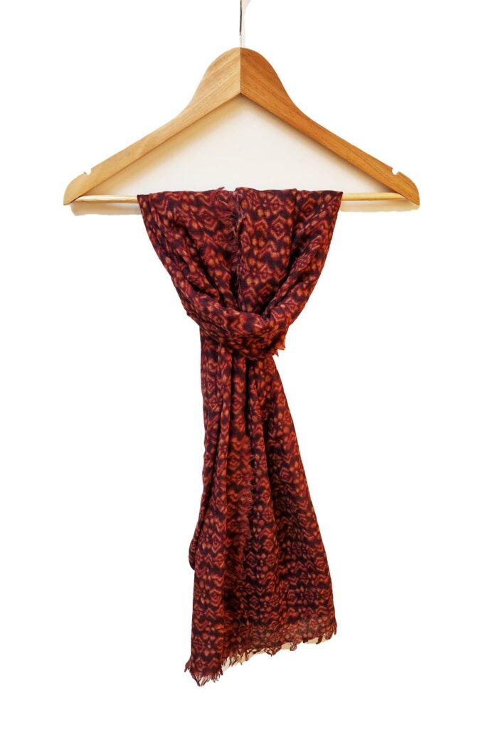 Lange wollen sjaal deep red