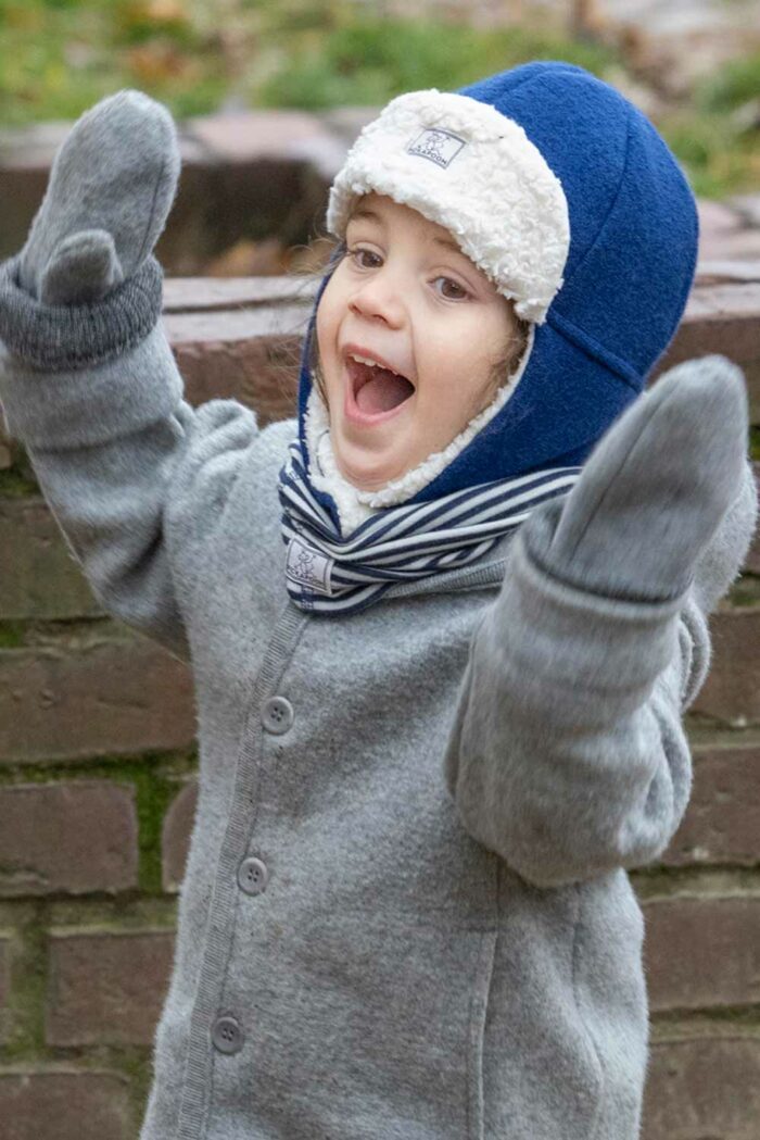 Gevoerd mutsje merinowol blauw